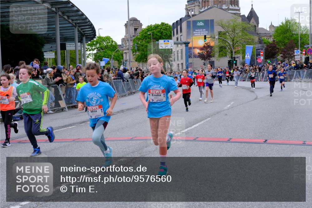 25.04.2026 - Das Zehntel Tim E. http://msf.ph/oto/9576560 25.04.2026 10:57:20 Ziel 5013, 5302, 5333, 5338, 5374, 5409, 5522, 5528, 5821, 5831, 6138, 6169, 6175, 6235, 6728, 6737, 6751, 6877, 6901, 7065, 7079, 7134, 7222, 7224, 7374, 7377, 7396, 7398, 7401, 7406, 7413, 7427, 7455, 7464, 7506, 7958 meine-sportfotos.de
