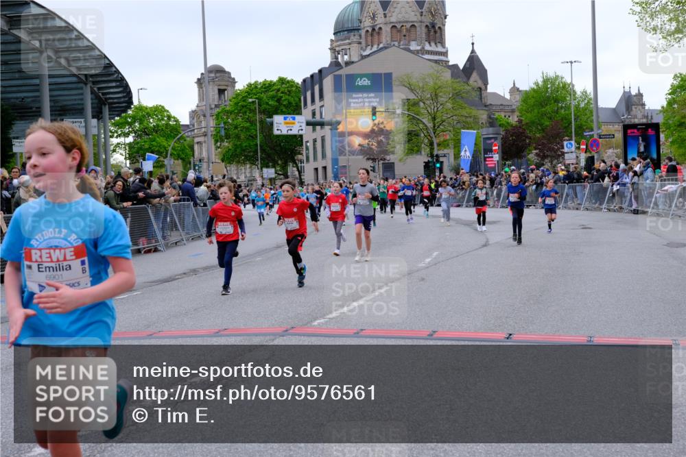 25.04.2026 - Das Zehntel Tim E. http://msf.ph/oto/9576561 25.04.2026 10:57:20 Ziel 5013, 5302, 5333, 5338, 5374, 5409, 5522, 5528, 5821, 5831, 6138, 6169, 6175, 6235, 6728, 6737, 6751, 6877, 6901, 7065, 7079, 7134, 7222, 7224, 7374, 7377, 7396, 7398, 7401, 7406, 7413, 7427, 7455, 7464, 7506, 7958 meine-sportfotos.de