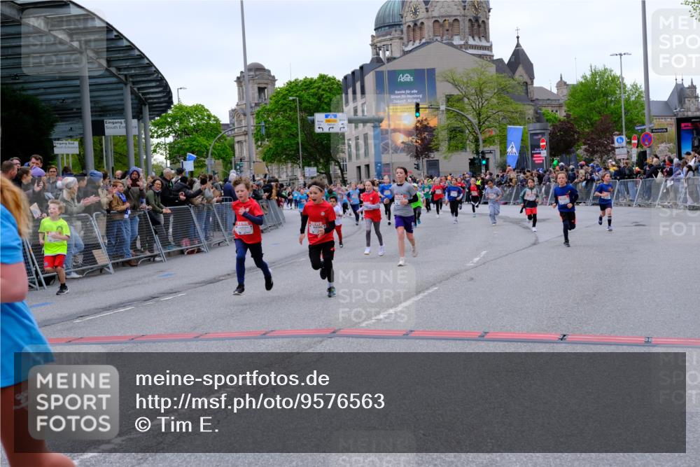 25.04.2026 - Das Zehntel Tim E. http://msf.ph/oto/9576563 25.04.2026 10:57:21 Ziel 5013, 5302, 5333, 5338, 5374, 5409, 5522, 5528, 5821, 5831, 5955, 6138, 6169, 6175, 6235, 6728, 6737, 6751, 6877, 6901, 7065, 7079, 7134, 7222, 7224, 7374, 7377, 7396, 7398, 7401, 7406, 7413, 7455, 7464, 7506, 7958, 8016 meine-sportfotos.de