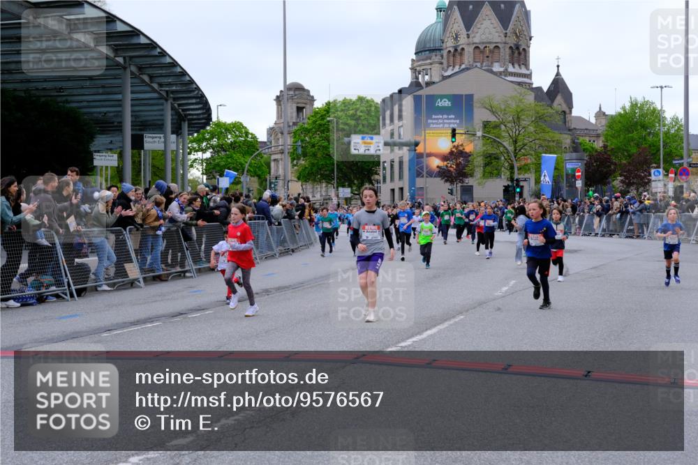 25.04.2026 - Das Zehntel Tim E. http://msf.ph/oto/9576567 25.04.2026 10:57:22 Ziel 5013, 5333, 5338, 5374, 5522, 5528, 5821, 5831, 5955, 6120, 6134, 6138, 6169, 6175, 6235, 6335, 6728, 6737, 6751, 6877, 6901, 7065, 7070, 7079, 7134, 7222, 7224, 7374, 7377, 7396, 7398, 7401, 7406, 7413, 7958, 8016 meine-sportfotos.de
