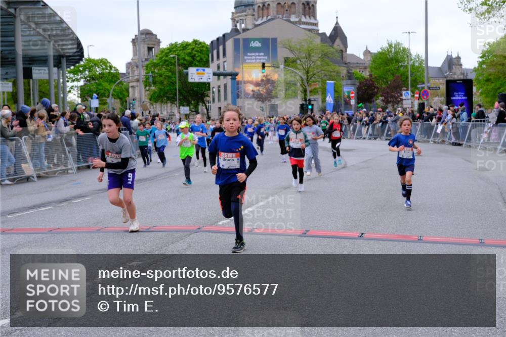 25.04.2026 - Das Zehntel Tim E. http://msf.ph/oto/9576577 25.04.2026 10:57:24 Ziel 5013, 5333, 5338, 5417, 5442, 5522, 5528, 5619, 5818, 5821, 5831, 5955, 6120, 6134, 6138, 6169, 6175, 6235, 6335, 6630, 6728, 6737, 6751, 6877, 6901, 7070, 7134, 7222, 7224, 7374, 7377, 7396, 7401, 7413, 7682, 7867, 7958, 8016, 8046, 8047 meine-sportfotos.de