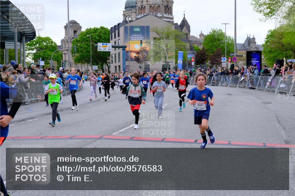 25.04.2026 - Das Zehntel Tim E. http://msf.ph/oto/9576583 25.04.2026 10:57:25 Ziel 5013, 5047, 5333, 5338, 5417, 5442, 5522, 5619, 5818, 5821, 5831, 5955, 6120, 6134, 6138, 6169, 6175, 6235, 6335, 6630, 6728, 6737, 6751, 6877, 6901, 7070, 7134, 7222, 7224, 7413, 7682, 7867, 8016, 8046, 8047 meine-sportfotos.de