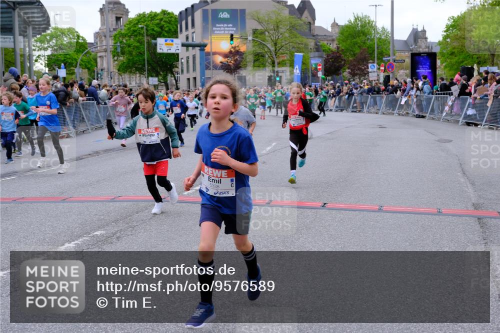 25.04.2026 - Das Zehntel Tim E. http://msf.ph/oto/9576589 25.04.2026 10:57:26 Ziel 5013, 5047, 5333, 5338, 5417, 5430, 5442, 5522, 5546, 5619, 5818, 5955, 5967, 6120, 6134, 6138, 6169, 6175, 6235, 6335, 6630, 6728, 6737, 6751, 6877, 6888, 6899, 6901, 7070, 7134, 7222, 7413, 7682, 7867, 8016, 8046, 8047 meine-sportfotos.de