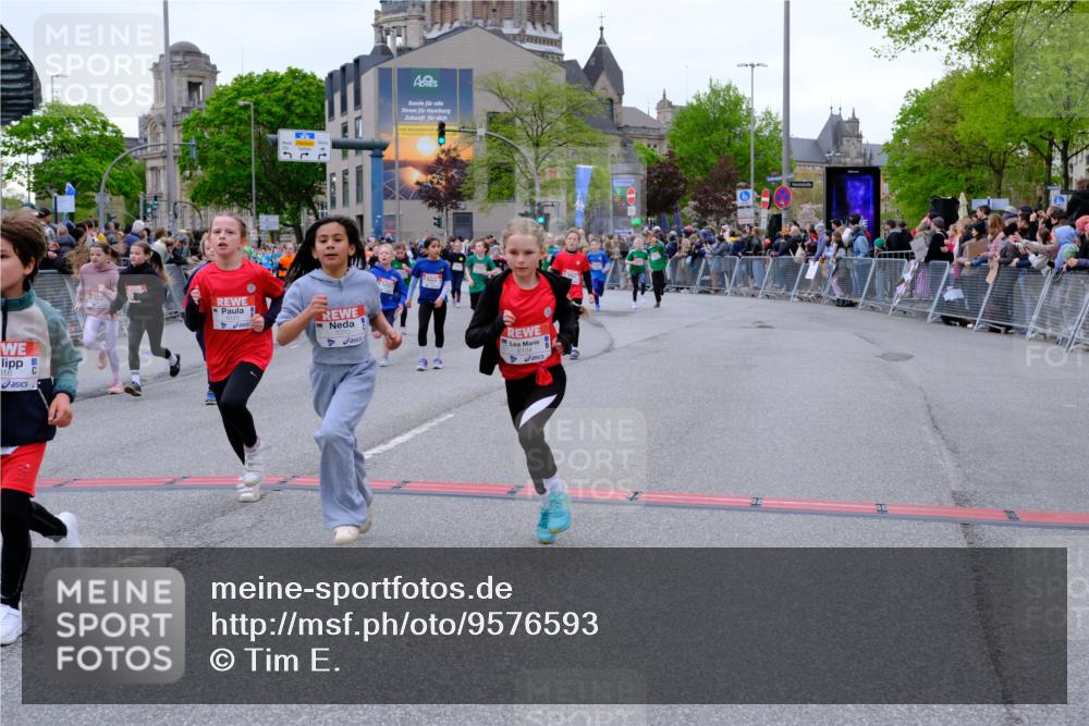25.04.2026 - Das Zehntel Tim E. http://msf.ph/oto/9576593 25.04.2026 10:57:27 Ziel 5013, 5047, 5333, 5338, 5417, 5430, 5442, 5546, 5619, 5818, 5955, 5967, 6120, 6134, 6138, 6169, 6175, 6235, 6328, 6335, 6630, 6728, 6888, 6899, 7070, 7222, 7413, 7682, 7867, 8016, 8046, 8047 meine-sportfotos.de