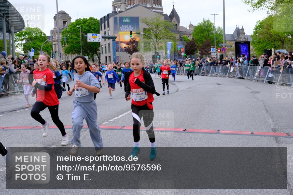 25.04.2026 - Das Zehntel Tim E. http://msf.ph/oto/9576596 25.04.2026 10:57:28 Ziel 5013, 5047, 5333, 5338, 5417, 5430, 5442, 5545, 5546, 5547, 5619, 5818, 5955, 5967, 6120, 6134, 6138, 6169, 6171, 6175, 6235, 6328, 6335, 6338, 6630, 6888, 6899, 7070, 7222, 7682, 7867, 7906, 8014, 8016, 8046, 8047 meine-sportfotos.de