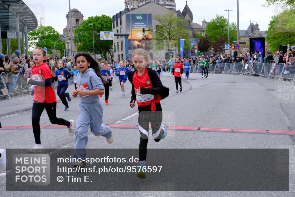 25.04.2026 - Das Zehntel Tim E. http://msf.ph/oto/9576597 25.04.2026 10:57:28 Ziel 5013, 5047, 5333, 5338, 5417, 5430, 5442, 5545, 5546, 5547, 5619, 5818, 5955, 5967, 6120, 6134, 6138, 6169, 6171, 6175, 6235, 6328, 6335, 6338, 6630, 6888, 6899, 7070, 7222, 7682, 7867, 7906, 8014, 8016, 8046, 8047 meine-sportfotos.de