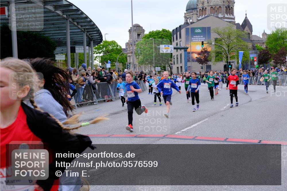 25.04.2026 - Das Zehntel Tim E. http://msf.ph/oto/9576599 25.04.2026 10:57:28 Ziel 5013, 5047, 5333, 5338, 5417, 5430, 5442, 5545, 5546, 5547, 5619, 5818, 5955, 5967, 6120, 6134, 6138, 6169, 6171, 6175, 6235, 6328, 6335, 6338, 6630, 6888, 6899, 7070, 7222, 7682, 7867, 7906, 8014, 8016, 8046, 8047 meine-sportfotos.de