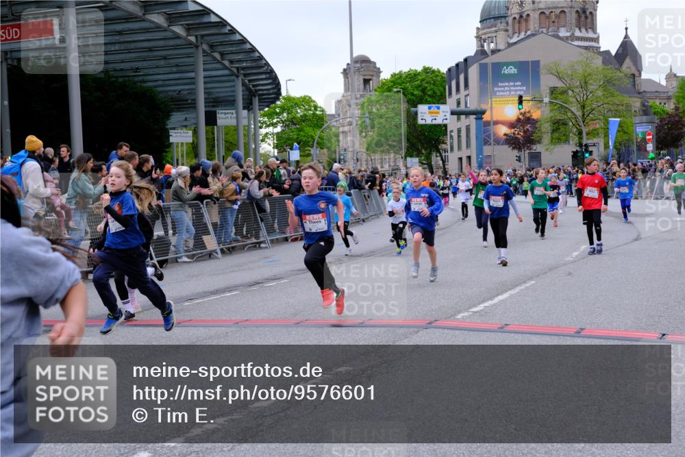 25.04.2026 - Das Zehntel Tim E. http://msf.ph/oto/9576601 25.04.2026 10:57:29 Ziel 5013, 5047, 5333, 5338, 5417, 5430, 5442, 5540, 5545, 5546, 5547, 5619, 5818, 5955, 5967, 6120, 6134, 6138, 6171, 6235, 6328, 6335, 6338, 6630, 6888, 6899, 7070, 7222, 7682, 7867, 7906, 8014, 8016, 8029, 8046, 8047 meine-sportfotos.de