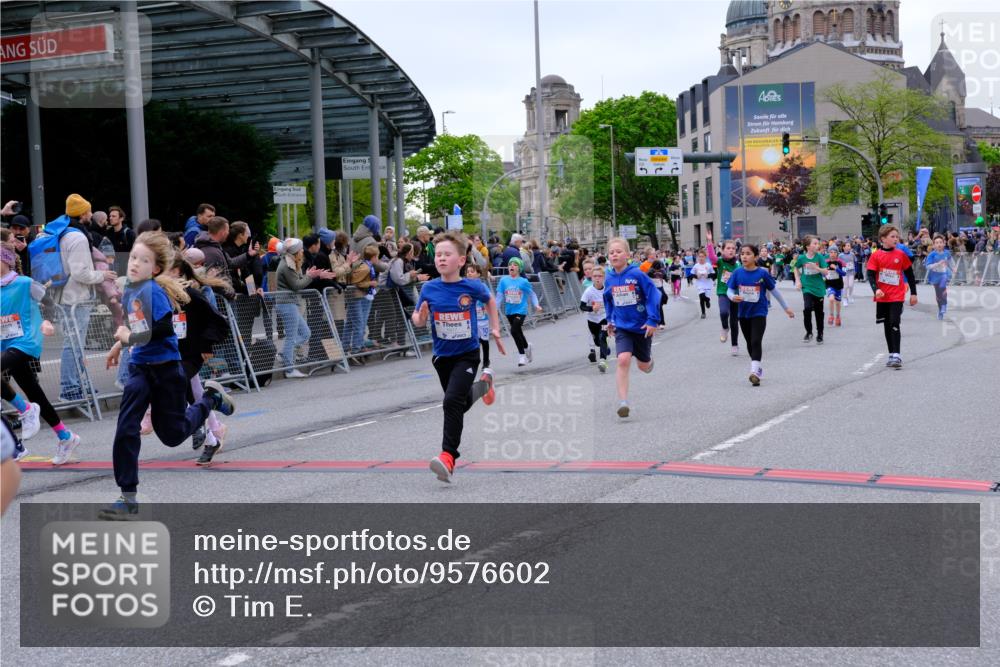 25.04.2026 - Das Zehntel Tim E. http://msf.ph/oto/9576602 25.04.2026 10:57:29 Ziel 5013, 5047, 5333, 5338, 5417, 5430, 5442, 5540, 5545, 5546, 5547, 5619, 5818, 5955, 5967, 6120, 6134, 6138, 6171, 6235, 6328, 6335, 6338, 6630, 6888, 6899, 7070, 7222, 7682, 7867, 7906, 8014, 8016, 8029, 8046, 8047 meine-sportfotos.de