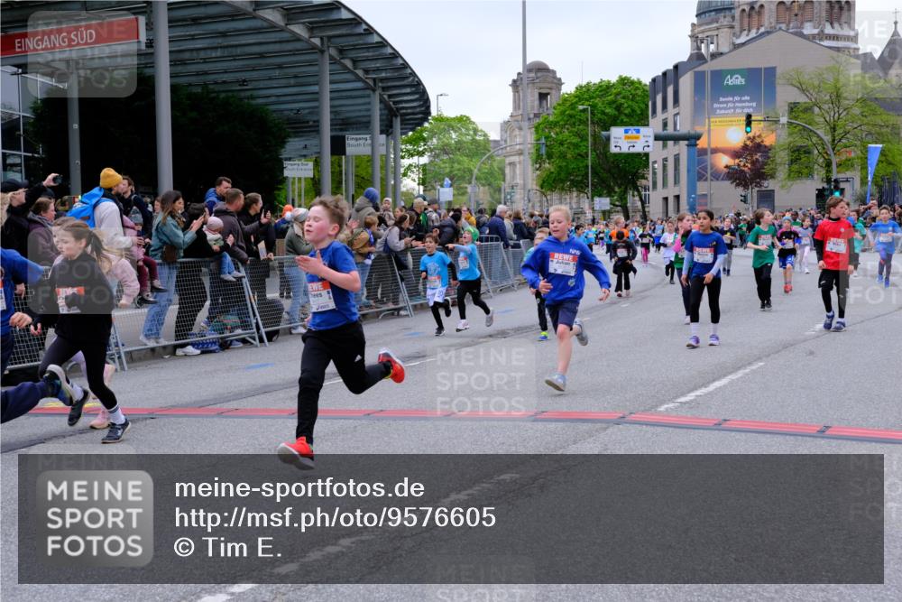 25.04.2026 - Das Zehntel Tim E. http://msf.ph/oto/9576605 25.04.2026 10:57:29 Ziel 5013, 5047, 5333, 5338, 5417, 5430, 5442, 5540, 5545, 5546, 5547, 5619, 5818, 5955, 5967, 6120, 6134, 6138, 6171, 6235, 6328, 6335, 6338, 6630, 6888, 6899, 7070, 7222, 7682, 7867, 7906, 8014, 8016, 8029, 8046, 8047 meine-sportfotos.de
