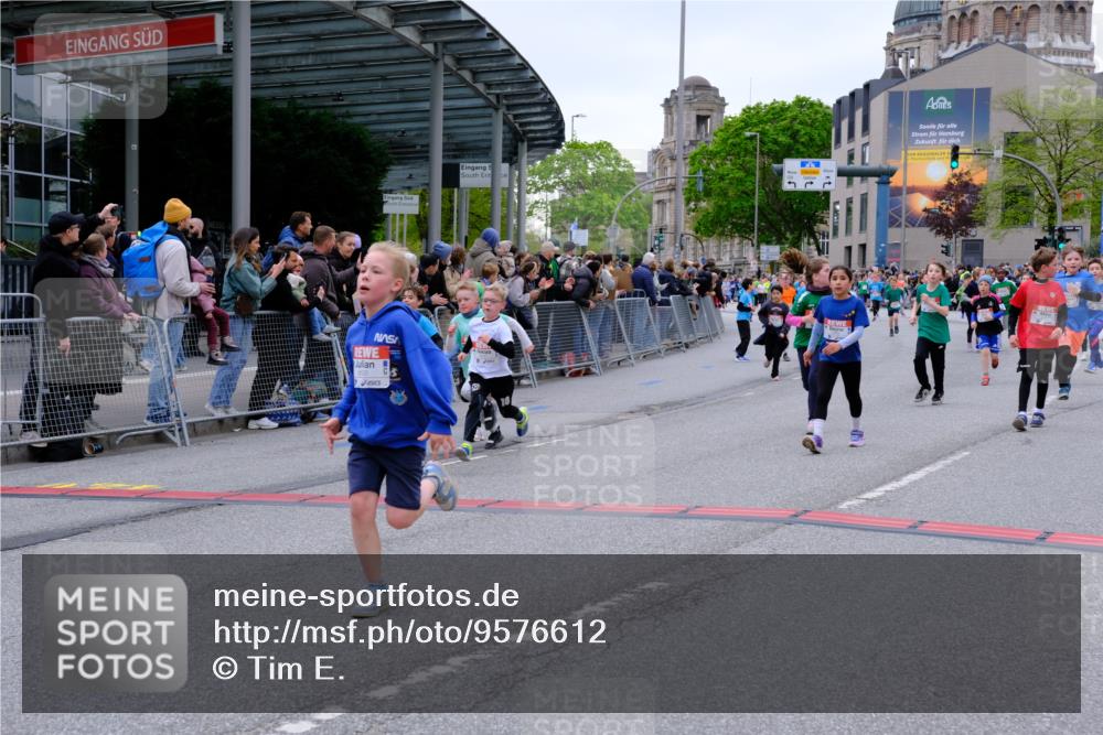 25.04.2026 - Das Zehntel Tim E. http://msf.ph/oto/9576612 25.04.2026 10:57:30 Ziel 5013, 5047, 5333, 5338, 5417, 5430, 5442, 5537, 5540, 5545, 5546, 5547, 5619, 5818, 5955, 5967, 6120, 6134, 6138, 6171, 6181, 6235, 6328, 6335, 6338, 6622, 6625, 6630, 6639, 6888, 6899, 7070, 7682, 7867, 7906, 8014, 8016, 8029, 8046, 8047 meine-sportfotos.de