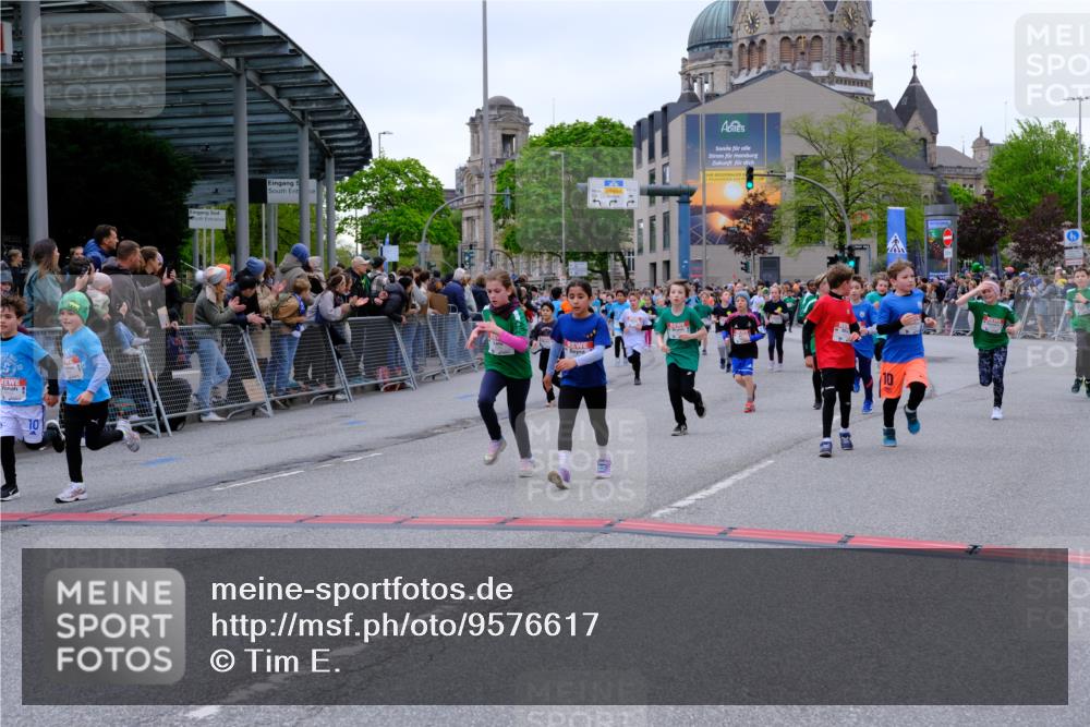 25.04.2026 - Das Zehntel Tim E. http://msf.ph/oto/9576617 25.04.2026 10:57:31 Ziel 5047, 5135, 5333, 5338, 5417, 5430, 5442, 5535, 5537, 5540, 5545, 5546, 5547, 5619, 5818, 5955, 5967, 6120, 6134, 6171, 6181, 6235, 6328, 6335, 6338, 6622, 6625, 6630, 6639, 6640, 6888, 6899, 6904, 7070, 7682, 7867, 7906, 8014, 8016, 8029, 8046, 8047 meine-sportfotos.de