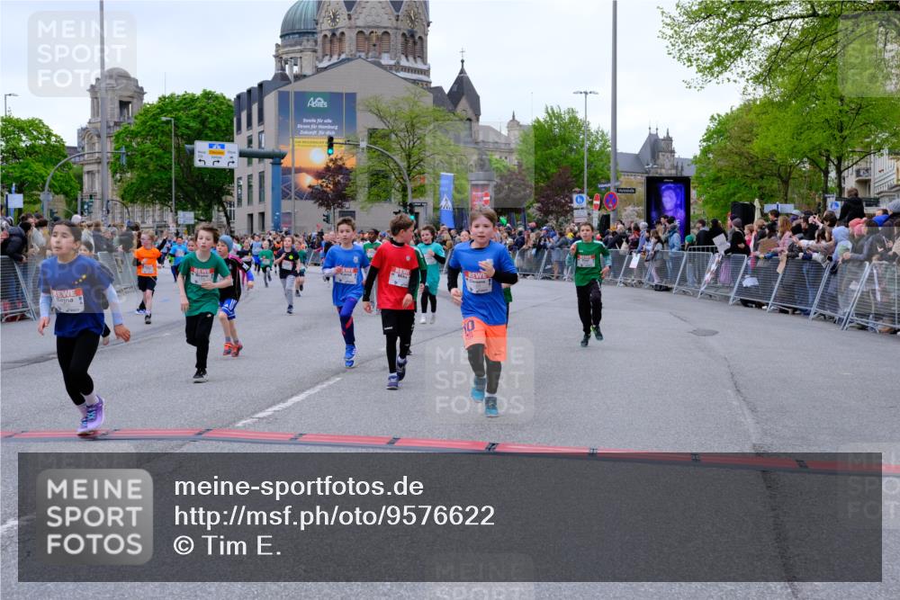 25.04.2026 - Das Zehntel Tim E. http://msf.ph/oto/9576622 25.04.2026 10:57:32 Ziel 5047, 5135, 5338, 5417, 5430, 5442, 5535, 5537, 5540, 5545, 5546, 5547, 5619, 5818, 5955, 5967, 6120, 6134, 6171, 6181, 6328, 6335, 6338, 6622, 6625, 6630, 6639, 6640, 6867, 6888, 6897, 6899, 6904, 7070, 7682, 7867, 7906, 8014, 8016, 8029, 8046, 8047 meine-sportfotos.de