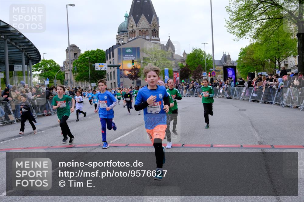 25.04.2026 - Das Zehntel Tim E. http://msf.ph/oto/9576627 25.04.2026 10:57:33 Ziel 5047, 5135, 5168, 5417, 5430, 5442, 5535, 5537, 5540, 5545, 5546, 5547, 5619, 5818, 5955, 5967, 6120, 6134, 6171, 6181, 6328, 6335, 6338, 6622, 6625, 6630, 6639, 6640, 6867, 6888, 6897, 6899, 6904, 7007, 7070, 7682, 7772, 7798, 7867, 7906, 8014, 8016, 8029, 8046, 8047 meine-sportfotos.de