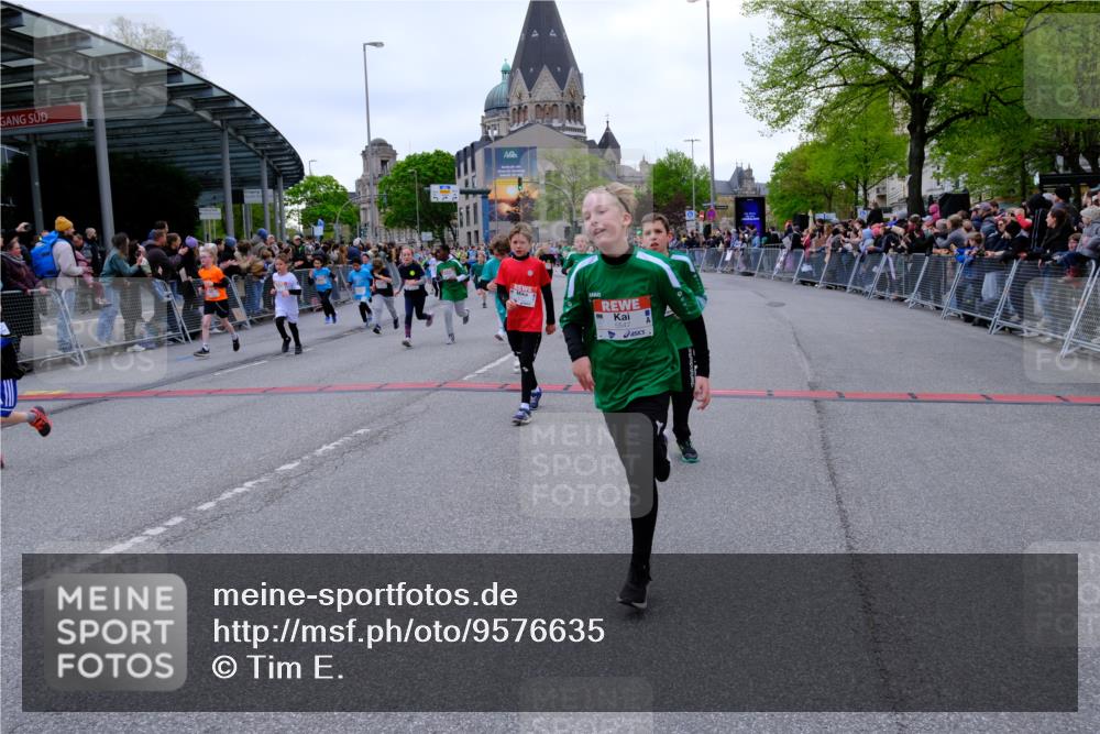 25.04.2026 - Das Zehntel Tim E. http://msf.ph/oto/9576635 25.04.2026 10:57:35 Ziel 5047, 5135, 5168, 5417, 5430, 5442, 5535, 5537, 5540, 5545, 5546, 5547, 5619, 5815, 5818, 5837, 5967, 6171, 6181, 6328, 6331, 6338, 6440, 6614, 6622, 6625, 6630, 6639, 6640, 6867, 6888, 6897, 6899, 6904, 7007, 7682, 7772, 7798, 7867, 7906, 8014, 8029, 8046, 8047 meine-sportfotos.de
