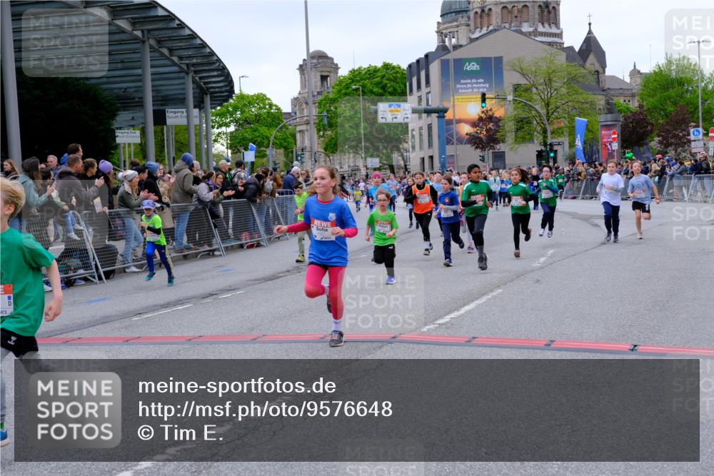 25.04.2026 - Das Zehntel Tim E. http://msf.ph/oto/9576648 25.04.2026 10:57:40 Ziel 5071, 5135, 5168, 5223, 5291, 5354, 5372, 5535, 5537, 5539, 5540, 5543, 5545, 5547, 5554, 5815, 5832, 5837, 6171, 6181, 6331, 6338, 6418, 6440, 6614, 6622, 6625, 6634, 6639, 6640, 6867, 6897, 6904, 6947, 7007, 7261, 7375, 7392, 7694, 7772, 7798, 7906, 8014, 8029 meine-sportfotos.de