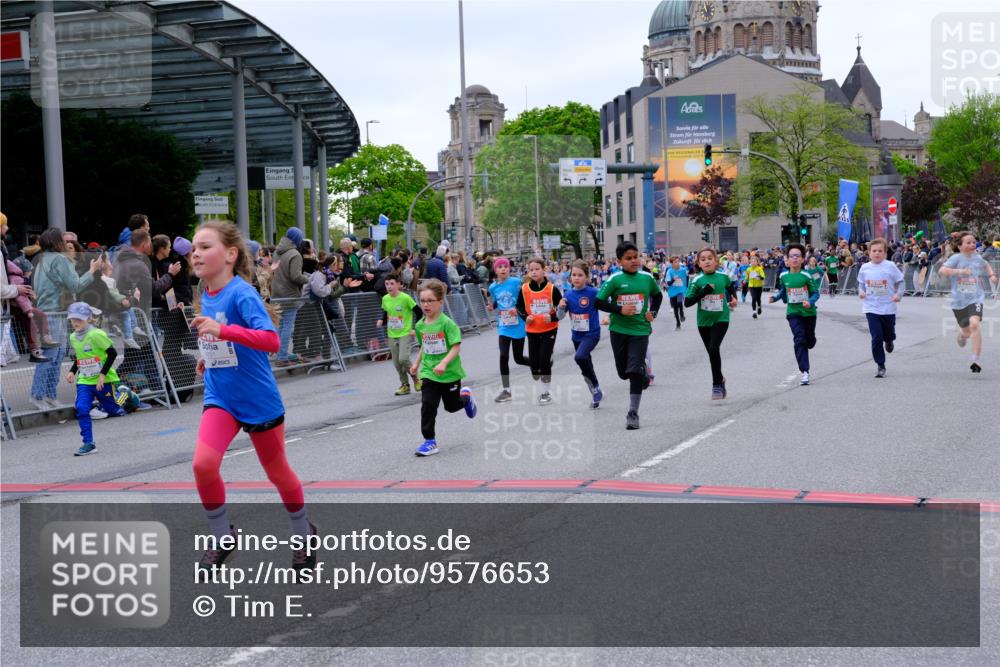 25.04.2026 - Das Zehntel Tim E. http://msf.ph/oto/9576653 25.04.2026 10:57:41 Ziel 5071, 5135, 5168, 5223, 5291, 5354, 5372, 5535, 5537, 5539, 5540, 5543, 5554, 5806, 5815, 5816, 5832, 5837, 6181, 6331, 6418, 6440, 6614, 6622, 6625, 6634, 6639, 6640, 6867, 6897, 6904, 6947, 7007, 7261, 7375, 7392, 7694, 7772, 7798, 8029 meine-sportfotos.de
