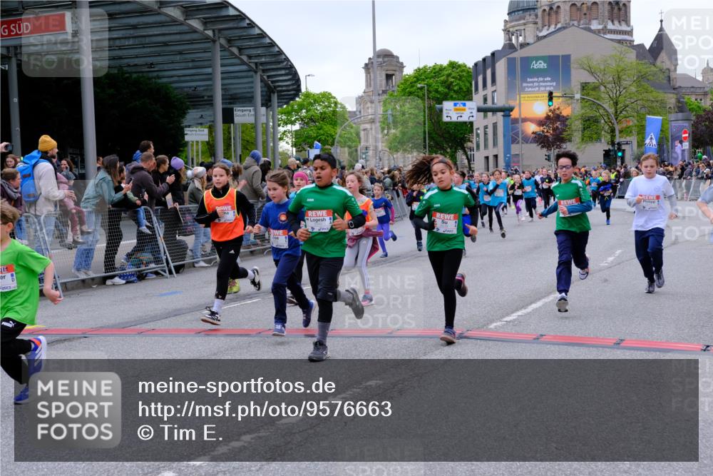 25.04.2026 - Das Zehntel Tim E. http://msf.ph/oto/9576663 25.04.2026 10:57:42 Ziel 5071, 5135, 5168, 5223, 5291, 5354, 5372, 5472, 5535, 5537, 5539, 5543, 5554, 5806, 5815, 5816, 5832, 5837, 6181, 6331, 6418, 6440, 6614, 6622, 6625, 6634, 6639, 6640, 6867, 6897, 6904, 6947, 7007, 7261, 7375, 7392, 7694, 7772, 7798, 8002, 8005 meine-sportfotos.de