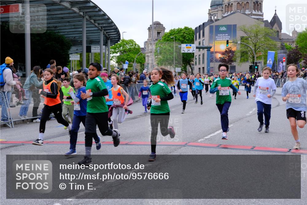 25.04.2026 - Das Zehntel Tim E. http://msf.ph/oto/9576666 25.04.2026 10:57:43 Ziel 5071, 5135, 5168, 5223, 5291, 5354, 5372, 5472, 5535, 5539, 5543, 5554, 5806, 5810, 5815, 5816, 5832, 5837, 6331, 6418, 6440, 6614, 6634, 6640, 6867, 6897, 6904, 6947, 7007, 7261, 7375, 7392, 7694, 7772, 7798, 7895, 8002, 8005 meine-sportfotos.de