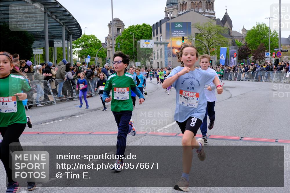 25.04.2026 - Das Zehntel Tim E. http://msf.ph/oto/9576671 25.04.2026 10:57:43 Ziel 5071, 5135, 5168, 5223, 5291, 5354, 5372, 5472, 5535, 5539, 5543, 5554, 5806, 5810, 5815, 5816, 5832, 5837, 6331, 6418, 6440, 6614, 6634, 6640, 6867, 6897, 6904, 6947, 7007, 7261, 7375, 7392, 7694, 7772, 7798, 7895, 8002, 8005 meine-sportfotos.de