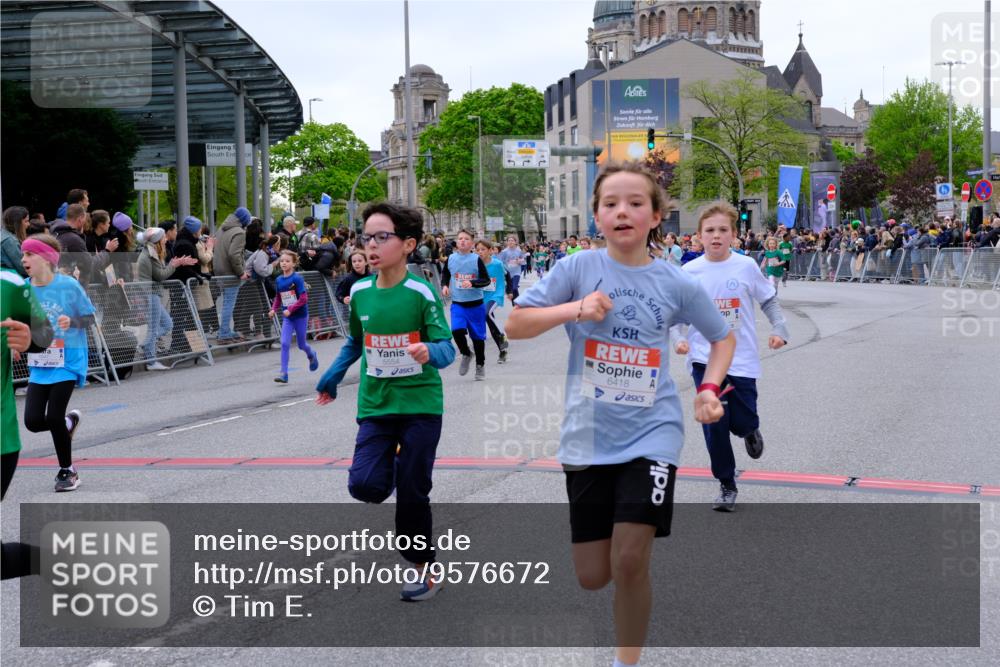 25.04.2026 - Das Zehntel Tim E. http://msf.ph/oto/9576672 25.04.2026 10:57:44 Ziel 5071, 5168, 5223, 5291, 5354, 5372, 5472, 5476, 5539, 5543, 5554, 5677, 5806, 5810, 5815, 5816, 5832, 5837, 6331, 6408, 6411, 6418, 6440, 6614, 6634, 6715, 6749, 6867, 6897, 6947, 7007, 7261, 7375, 7392, 7694, 7772, 7796, 7798, 7895, 8002, 8005 meine-sportfotos.de