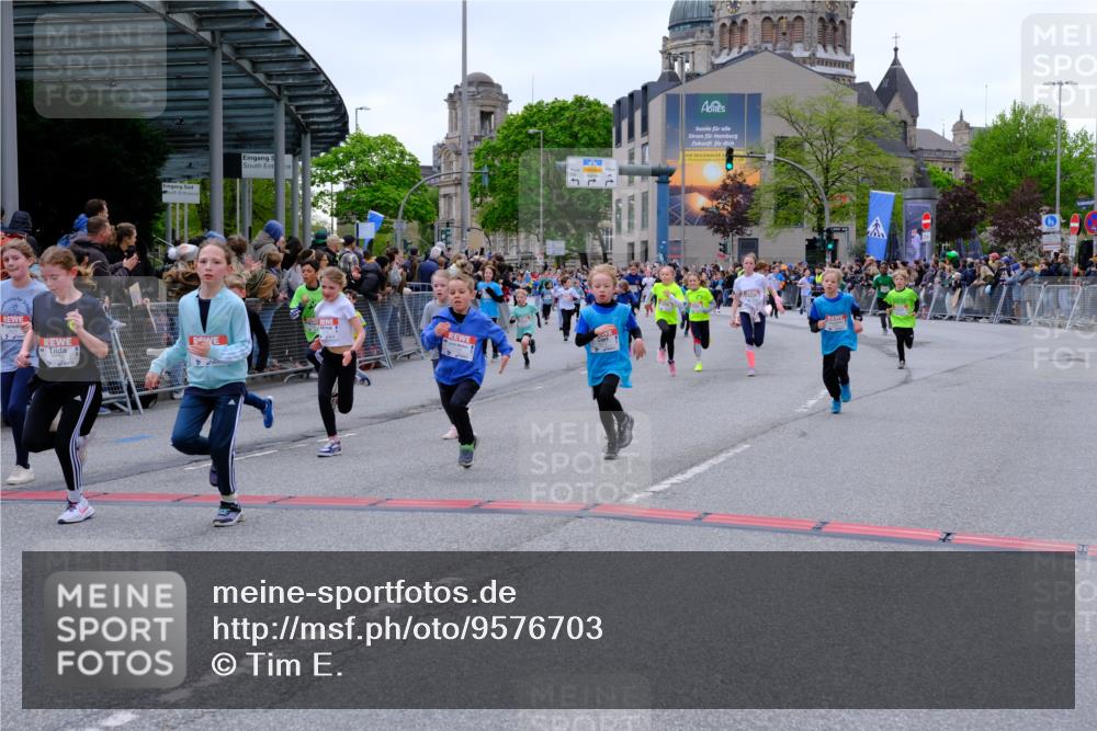 25.04.2026 - Das Zehntel Tim E. http://msf.ph/oto/9576703 25.04.2026 10:57:49 Ziel 5002, 5071, 5223, 5291, 5354, 5372, 5377, 5395, 5404, 5472, 5476, 5539, 5543, 5554, 5665, 5677, 5806, 5810, 5816, 5832, 5973, 6408, 6411, 6418, 6603, 6634, 6708, 6715, 6747, 6749, 6892, 6947, 7037, 7231, 7242, 7261, 7322, 7375, 7392, 7694, 7796, 7895, 8002, 8005 meine-sportfotos.de
