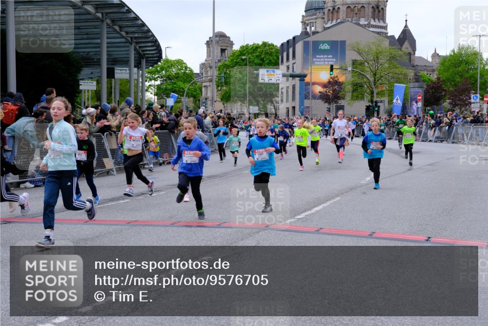 25.04.2026 - Das Zehntel Tim E. http://msf.ph/oto/9576705 25.04.2026 10:57:49 Ziel 5002, 5071, 5223, 5291, 5354, 5372, 5377, 5395, 5404, 5472, 5476, 5539, 5543, 5554, 5665, 5677, 5806, 5810, 5816, 5832, 5973, 6408, 6411, 6418, 6603, 6634, 6708, 6715, 6747, 6749, 6892, 6947, 7037, 7231, 7242, 7261, 7322, 7375, 7392, 7694, 7796, 7895, 8002, 8005 meine-sportfotos.de