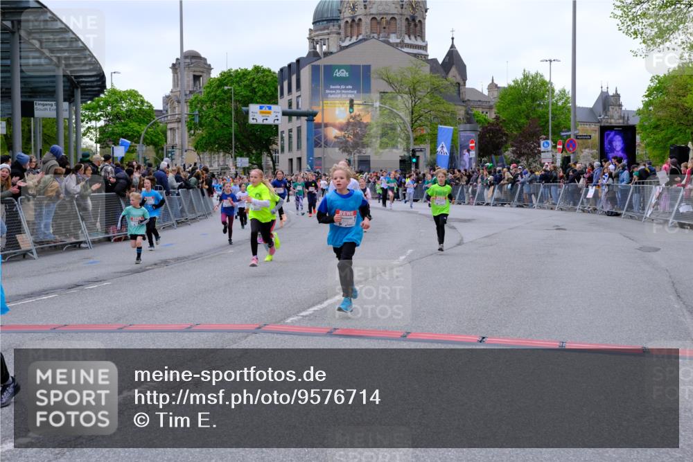 25.04.2026 - Das Zehntel Tim E. http://msf.ph/oto/9576714 25.04.2026 10:57:50 Ziel 5002, 5071, 5291, 5372, 5377, 5395, 5404, 5472, 5476, 5554, 5568, 5665, 5677, 5806, 5810, 5816, 5832, 5973, 6408, 6411, 6418, 6603, 6634, 6708, 6715, 6747, 6749, 6892, 6947, 7037, 7231, 7242, 7322, 7392, 7694, 7796, 7895, 8002, 8005 meine-sportfotos.de
