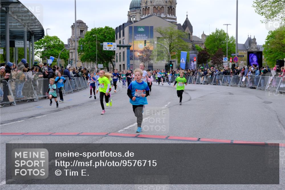 25.04.2026 - Das Zehntel Tim E. http://msf.ph/oto/9576715 25.04.2026 10:57:50 Ziel 5002, 5071, 5291, 5372, 5377, 5395, 5404, 5472, 5476, 5554, 5568, 5665, 5677, 5806, 5810, 5816, 5832, 5973, 6408, 6411, 6418, 6603, 6634, 6708, 6715, 6747, 6749, 6892, 6947, 7037, 7231, 7242, 7322, 7392, 7694, 7796, 7895, 8002, 8005 meine-sportfotos.de