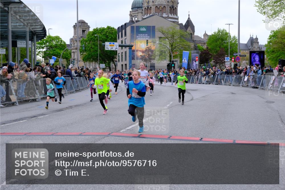 25.04.2026 - Das Zehntel Tim E. http://msf.ph/oto/9576716 25.04.2026 10:57:50 Ziel 5002, 5071, 5291, 5372, 5377, 5395, 5404, 5472, 5476, 5554, 5568, 5665, 5677, 5806, 5810, 5816, 5832, 5973, 6408, 6411, 6418, 6603, 6634, 6708, 6715, 6747, 6749, 6892, 6947, 7037, 7231, 7242, 7322, 7392, 7694, 7796, 7895, 8002, 8005 meine-sportfotos.de