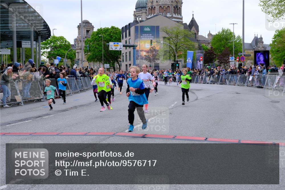 25.04.2026 - Das Zehntel Tim E. http://msf.ph/oto/9576717 25.04.2026 10:57:51 Ziel 5002, 5372, 5377, 5395, 5404, 5472, 5476, 5568, 5616, 5665, 5677, 5806, 5810, 5816, 5832, 5973, 6408, 6411, 6458, 6603, 6634, 6708, 6715, 6747, 6749, 6892, 7037, 7231, 7242, 7322, 7694, 7796, 7895, 8002, 8005 meine-sportfotos.de