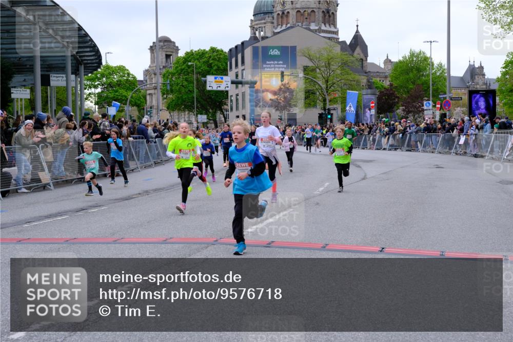 25.04.2026 - Das Zehntel Tim E. http://msf.ph/oto/9576718 25.04.2026 10:57:51 Ziel 5002, 5372, 5377, 5395, 5404, 5472, 5476, 5568, 5616, 5665, 5677, 5806, 5810, 5816, 5832, 5973, 6408, 6411, 6458, 6603, 6634, 6708, 6715, 6747, 6749, 6892, 7037, 7231, 7242, 7322, 7694, 7796, 7895, 8002, 8005 meine-sportfotos.de