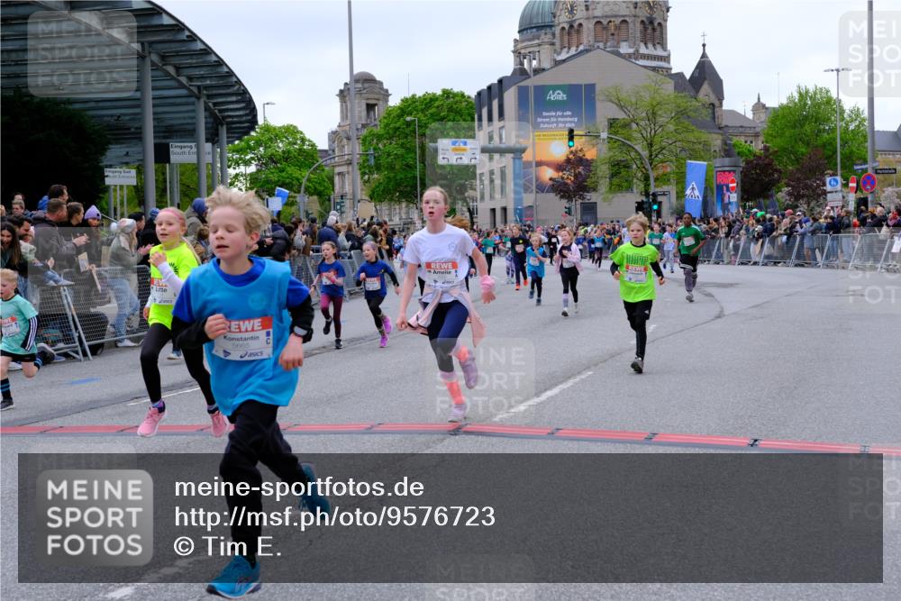 25.04.2026 - Das Zehntel Tim E. http://msf.ph/oto/9576723 25.04.2026 10:57:51 Ziel 5002, 5372, 5377, 5395, 5404, 5472, 5476, 5568, 5616, 5665, 5677, 5806, 5810, 5816, 5832, 5973, 6408, 6411, 6458, 6603, 6634, 6708, 6715, 6747, 6749, 6892, 7037, 7231, 7242, 7322, 7694, 7796, 7895, 8002, 8005 meine-sportfotos.de