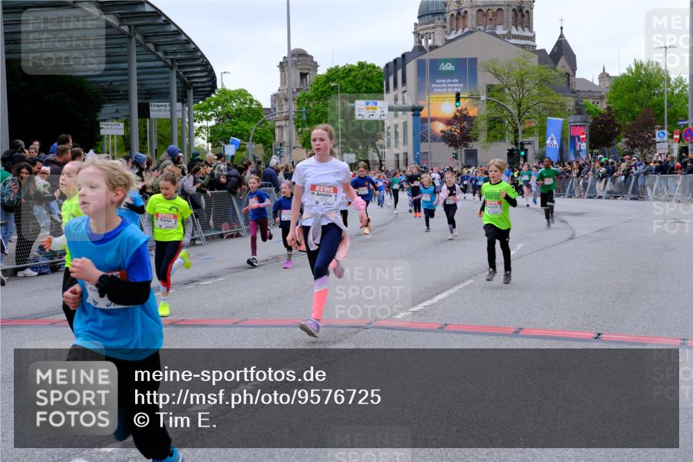 25.04.2026 - Das Zehntel Tim E. http://msf.ph/oto/9576725 25.04.2026 10:57:52 Ziel 5002, 5372, 5377, 5395, 5404, 5472, 5476, 5532, 5568, 5616, 5665, 5677, 5806, 5810, 5816, 5832, 5973, 6408, 6411, 6458, 6603, 6634, 6708, 6715, 6747, 6749, 6892, 6893, 7037, 7231, 7242, 7322, 7694, 7796, 7895, 8002, 8005 meine-sportfotos.de