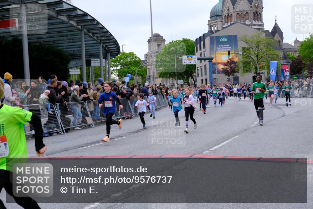 25.04.2026 - Das Zehntel Tim E. http://msf.ph/oto/9576737 25.04.2026 10:57:54 Ziel 5002, 5377, 5395, 5404, 5472, 5476, 5532, 5568, 5616, 5665, 5677, 5810, 5973, 6408, 6411, 6458, 6603, 6708, 6715, 6741, 6747, 6749, 6892, 6893, 7037, 7231, 7242, 7322, 7796, 7895, 7931, 7945, 8002, 8005 meine-sportfotos.de