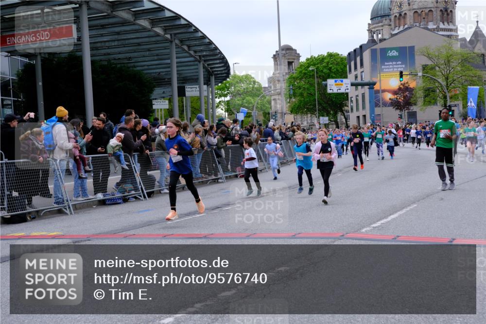 25.04.2026 - Das Zehntel Tim E. http://msf.ph/oto/9576740 25.04.2026 10:57:54 Ziel 5002, 5377, 5395, 5404, 5472, 5476, 5532, 5568, 5616, 5665, 5677, 5810, 5973, 6408, 6411, 6458, 6603, 6708, 6715, 6741, 6747, 6749, 6892, 6893, 7037, 7231, 7242, 7322, 7796, 7895, 7931, 7945, 8002, 8005 meine-sportfotos.de