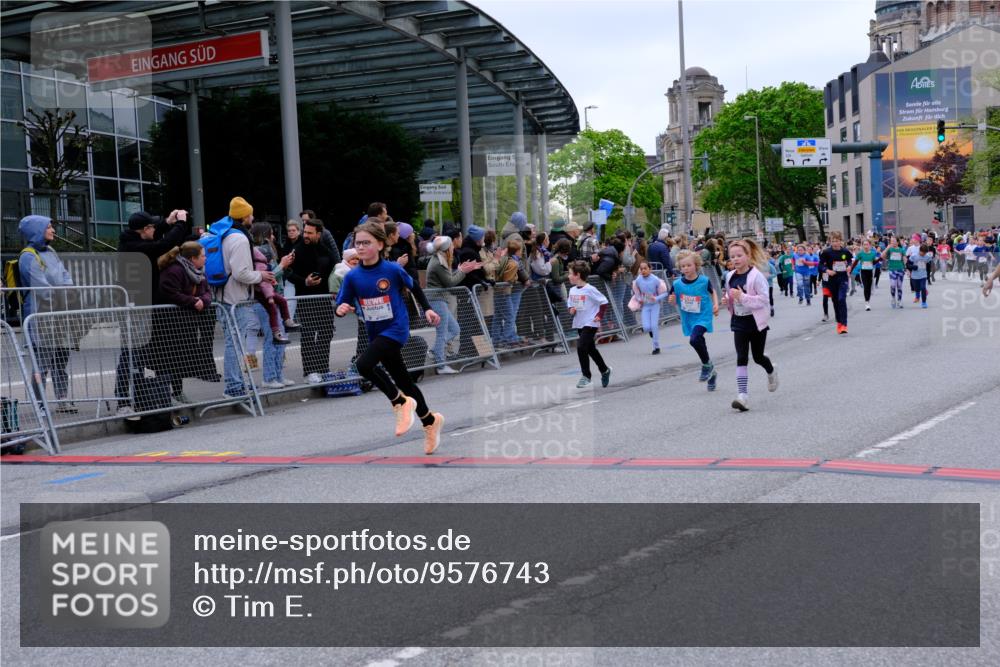 25.04.2026 - Das Zehntel Tim E. http://msf.ph/oto/9576743 25.04.2026 10:57:54 Ziel 5002, 5377, 5395, 5404, 5472, 5476, 5532, 5568, 5616, 5665, 5677, 5810, 5973, 6408, 6411, 6458, 6603, 6708, 6715, 6741, 6747, 6749, 6892, 6893, 7037, 7231, 7242, 7322, 7796, 7895, 7931, 7945, 8002, 8005 meine-sportfotos.de
