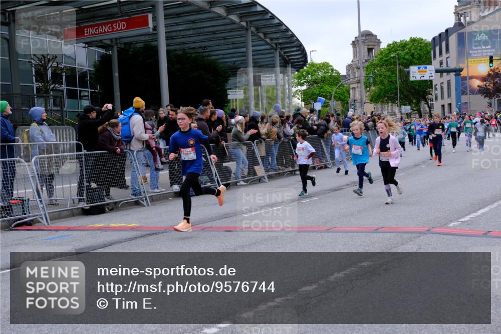 25.04.2026 - Das Zehntel Tim E. http://msf.ph/oto/9576744 25.04.2026 10:57:54 Ziel 5002, 5377, 5395, 5404, 5472, 5476, 5532, 5568, 5616, 5665, 5677, 5810, 5973, 6408, 6411, 6458, 6603, 6708, 6715, 6741, 6747, 6749, 6892, 6893, 7037, 7231, 7242, 7322, 7796, 7895, 7931, 7945, 8002, 8005 meine-sportfotos.de