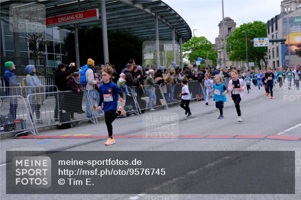 25.04.2026 - Das Zehntel Tim E. http://msf.ph/oto/9576745 25.04.2026 10:57:55 Ziel 5002, 5377, 5395, 5404, 5476, 5532, 5568, 5616, 5665, 5677, 5691, 5810, 5973, 6408, 6411, 6458, 6574, 6603, 6708, 6715, 6741, 6747, 6749, 6892, 6893, 7037, 7231, 7242, 7322, 7796, 7895, 7931, 7945 meine-sportfotos.de