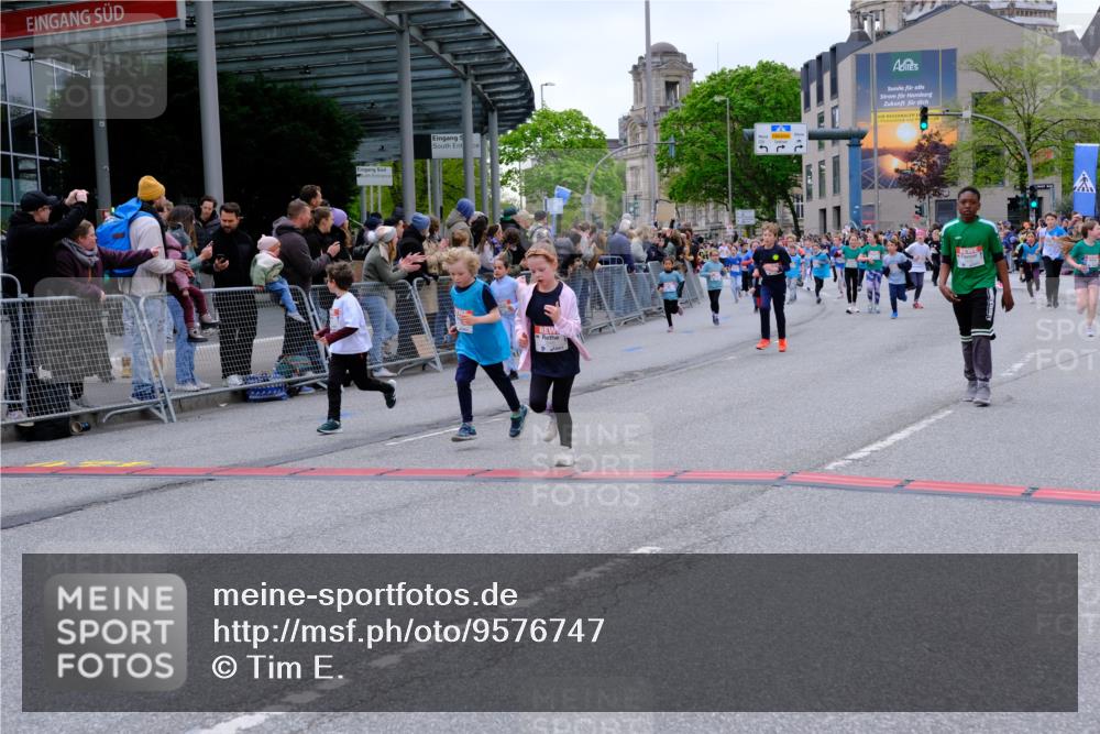 25.04.2026 - Das Zehntel Tim E. http://msf.ph/oto/9576747 25.04.2026 10:57:55 Ziel 5002, 5377, 5395, 5404, 5476, 5532, 5568, 5616, 5665, 5677, 5691, 5810, 5973, 6408, 6411, 6458, 6574, 6603, 6708, 6715, 6741, 6747, 6749, 6892, 6893, 7037, 7231, 7242, 7322, 7796, 7895, 7931, 7945 meine-sportfotos.de