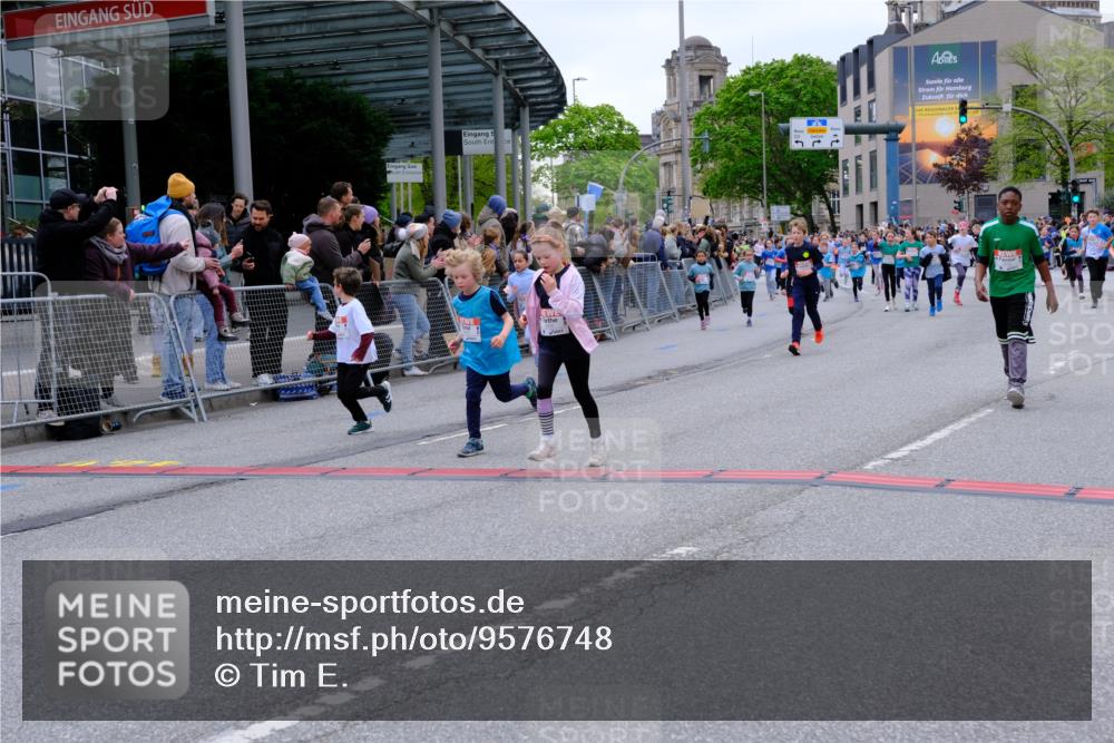 25.04.2026 - Das Zehntel Tim E. http://msf.ph/oto/9576748 25.04.2026 10:57:55 Ziel 5002, 5377, 5395, 5404, 5476, 5532, 5568, 5616, 5665, 5677, 5691, 5810, 5973, 6408, 6411, 6458, 6574, 6603, 6708, 6715, 6741, 6747, 6749, 6892, 6893, 7037, 7231, 7242, 7322, 7796, 7895, 7931, 7945 meine-sportfotos.de