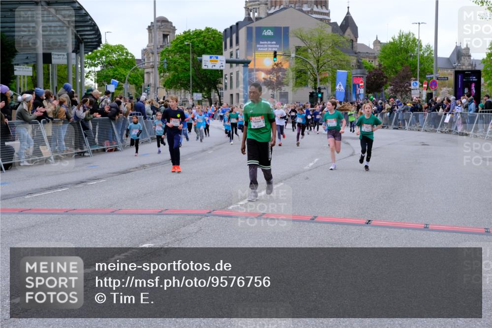 25.04.2026 - Das Zehntel Tim E. http://msf.ph/oto/9576756 25.04.2026 10:57:57 Ziel 5002, 5032, 5377, 5395, 5404, 5532, 5568, 5608, 5609, 5616, 5665, 5691, 5973, 6347, 6458, 6574, 6603, 6708, 6741, 6747, 6892, 6893, 7037, 7231, 7242, 7322, 7516, 7520, 7736, 7755, 7931, 7942, 7945, 8070 meine-sportfotos.de