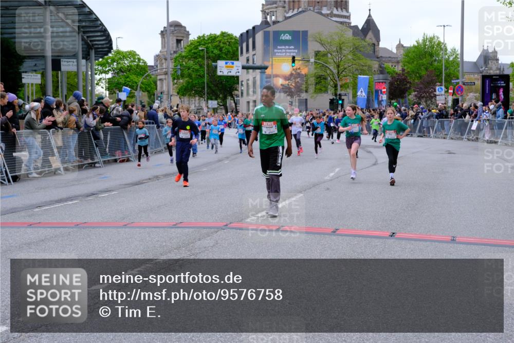25.04.2026 - Das Zehntel Tim E. http://msf.ph/oto/9576758 25.04.2026 10:57:57 Ziel 5002, 5032, 5377, 5395, 5404, 5532, 5568, 5608, 5609, 5616, 5665, 5691, 5973, 6347, 6458, 6574, 6603, 6708, 6741, 6747, 6892, 6893, 7037, 7231, 7242, 7322, 7516, 7520, 7736, 7755, 7931, 7942, 7945, 8070 meine-sportfotos.de
