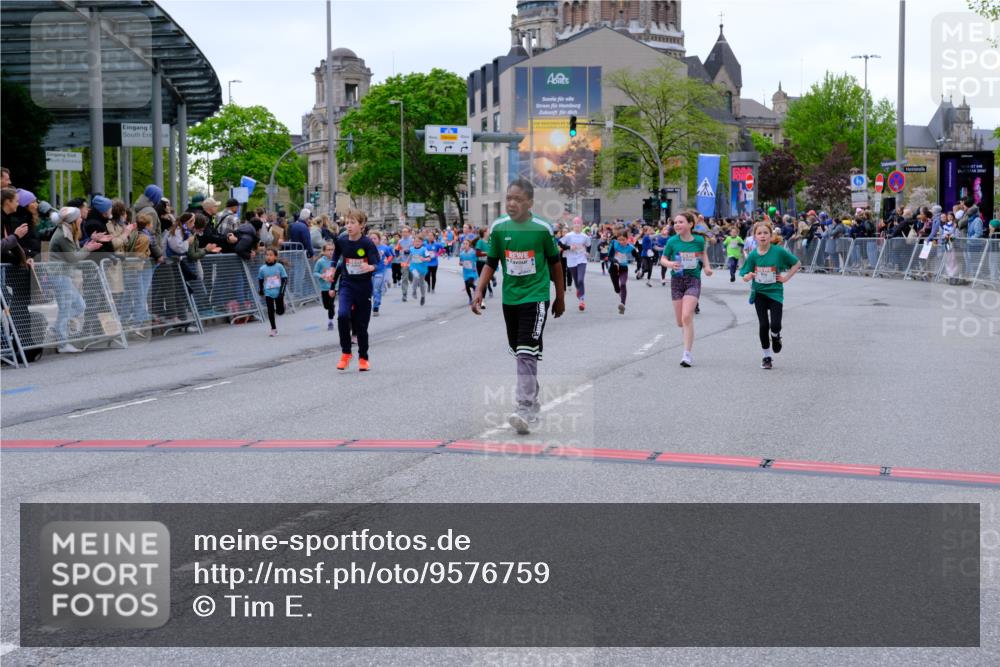 25.04.2026 - Das Zehntel Tim E. http://msf.ph/oto/9576759 25.04.2026 10:57:57 Ziel 5002, 5032, 5377, 5395, 5404, 5532, 5568, 5608, 5609, 5616, 5665, 5691, 5973, 6347, 6458, 6574, 6603, 6708, 6741, 6747, 6892, 6893, 7037, 7231, 7242, 7322, 7516, 7520, 7736, 7755, 7931, 7942, 7945, 8070 meine-sportfotos.de