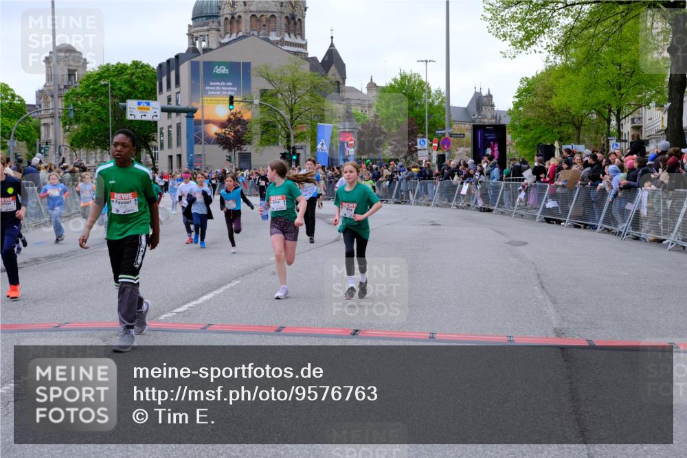 25.04.2026 - Das Zehntel Tim E. http://msf.ph/oto/9576763 25.04.2026 10:57:58 Ziel 5002, 5032, 5206, 5377, 5395, 5404, 5532, 5568, 5608, 5609, 5616, 5665, 5691, 5973, 6347, 6378, 6458, 6574, 6603, 6741, 6892, 6893, 7037, 7231, 7242, 7516, 7520, 7680, 7736, 7755, 7931, 7942, 7945, 8070 meine-sportfotos.de