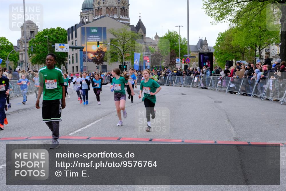 25.04.2026 - Das Zehntel Tim E. http://msf.ph/oto/9576764 25.04.2026 10:57:58 Ziel 5002, 5032, 5206, 5377, 5395, 5404, 5532, 5568, 5608, 5609, 5616, 5665, 5691, 5973, 6347, 6378, 6458, 6574, 6603, 6741, 6892, 6893, 7037, 7231, 7242, 7516, 7520, 7680, 7736, 7755, 7931, 7942, 7945, 8070 meine-sportfotos.de