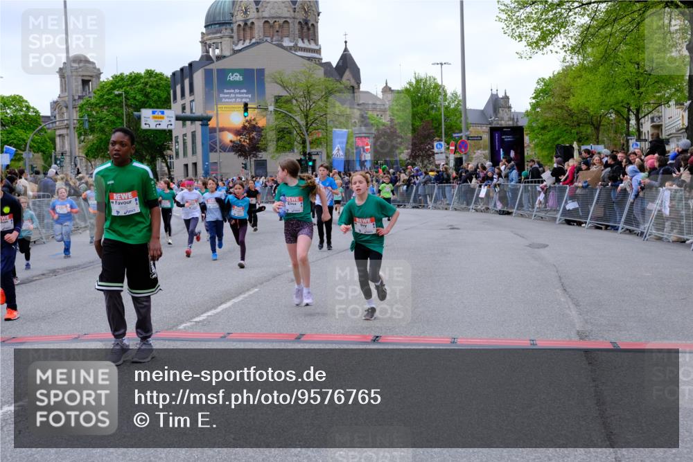 25.04.2026 - Das Zehntel Tim E. http://msf.ph/oto/9576765 25.04.2026 10:57:58 Ziel 5002, 5032, 5206, 5377, 5395, 5404, 5532, 5568, 5608, 5609, 5616, 5665, 5691, 5973, 6347, 6378, 6458, 6574, 6603, 6741, 6892, 6893, 7037, 7231, 7242, 7516, 7520, 7680, 7736, 7755, 7931, 7942, 7945, 8070 meine-sportfotos.de