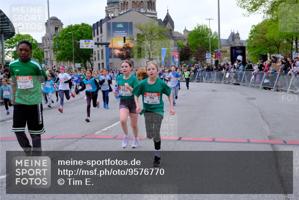 25.04.2026 - Das Zehntel Tim E. http://msf.ph/oto/9576770 25.04.2026 10:57:59 Ziel 5002, 5032, 5206, 5377, 5395, 5404, 5532, 5568, 5608, 5609, 5616, 5691, 5973, 6347, 6378, 6458, 6574, 6741, 6892, 6893, 7037, 7242, 7516, 7520, 7680, 7736, 7755, 7915, 7931, 7942, 7945, 8070 meine-sportfotos.de