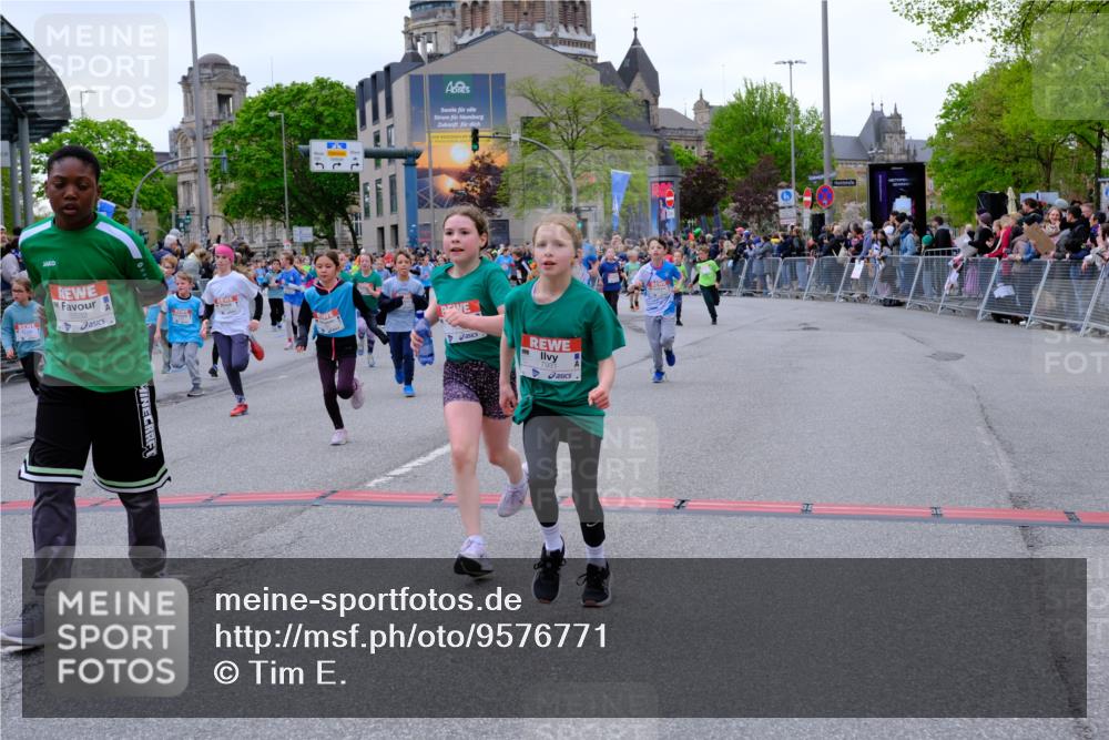 25.04.2026 - Das Zehntel Tim E. http://msf.ph/oto/9576771 25.04.2026 10:57:59 Ziel 5002, 5032, 5206, 5377, 5395, 5404, 5532, 5568, 5608, 5609, 5616, 5691, 5973, 6347, 6378, 6458, 6574, 6741, 6892, 6893, 7037, 7242, 7516, 7520, 7680, 7736, 7755, 7915, 7931, 7942, 7945, 8070 meine-sportfotos.de