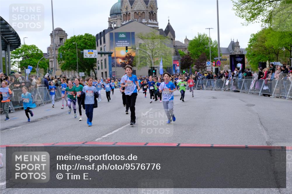 25.04.2026 - Das Zehntel Tim E. http://msf.ph/oto/9576776 25.04.2026 10:58:01 Ziel 5032, 5153, 5159, 5206, 5373, 5377, 5392, 5532, 5568, 5608, 5609, 5616, 5691, 6347, 6356, 6367, 6378, 6458, 6574, 6609, 6662, 6678, 6681, 6741, 6893, 7301, 7516, 7520, 7673, 7677, 7680, 7736, 7755, 7915, 7931, 7942, 7945, 8070 meine-sportfotos.de